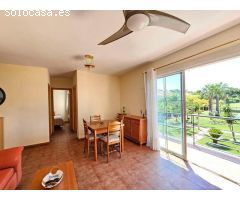 Luminoso piso con vistas al campo de golf y piscina en exclusiva urbanización en La Antilla