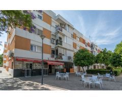 SE VENDE LOCAL DE ESQUINA  CON LICENCIA DE BAR Y VELADORES