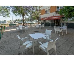 SE VENDE LOCAL DE ESQUINA  62 M2 CON POSIBILIDAD DE CAMBIO DE USO A VIVIENDA, CON PATIO 24 M2