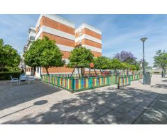 SE VENDE LOCAL DE ESQUINA  62 M2 CON POSIBILIDAD DE CAMBIO DE USO A VIVIENDA, CON PATIO 24 M2