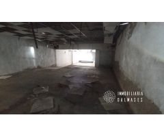 Local comercial en Venta en Montcada i Reixac, Barcelona