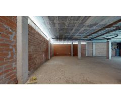 Local comercial en Venta en Palau-Solitá i Plegamans, Barcelona