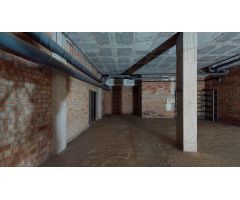 Local comercial en Venta en Palau-Solitá i Plegamans, Barcelona
