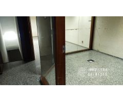 Local comercial en Venta en Cerdanyola del Vallès, Barcelona