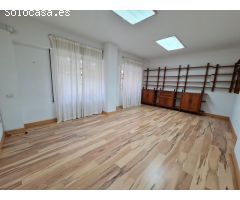 Magnífico piso para despacho profesional