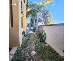 CHALET EN VENTA EN URBANIZACIÓN LA JUNCOSA EN ALCALA DE GUADAIRA