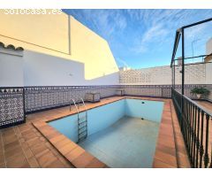 IMPRESIONANTE CASA EN CENTRO DE ALCALA DE UNA SOLA PLANTA CON LOCAL COMERCIAL Y GARAJE.