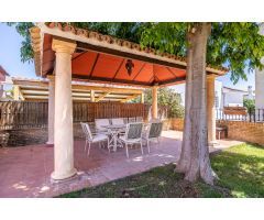 Chalet en Venta en Tomares, Sevilla