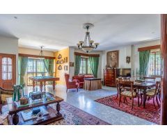 Chalet en Venta en Tomares, Sevilla