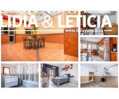 Casa en Alcala de Guadaira con gra patio pegada al centro