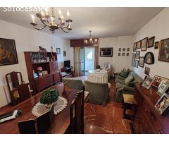 Piso con terraza para reformar