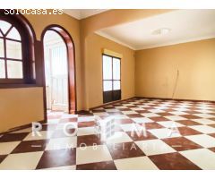 GRAN OPORTUNIDAD AMPLIO PISO CENTRO DE AZNALCÁZAR (SEVILLA)