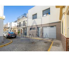 Venta de casa en Camas (Sevilla)