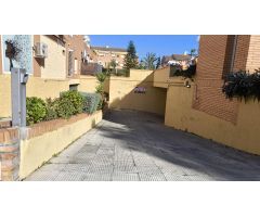 Venta plaza de garaje en venta en Tomares (Sevilla)