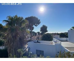 Moraira se vende chalet con piscina cerca del pueblo.