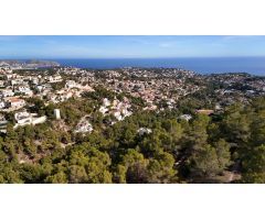 Parcela amplia con vistas panorámicas a Benissa
