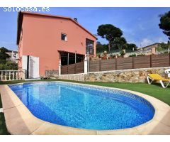 Chalet en Venta en Vidreres, Girona