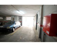 Plaza garaje coche mediano