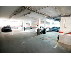 Plaza garaje coche mediano