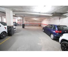 Plaza garaje coche mediano