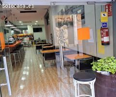 Bar muy bien situado todo montado con terraza