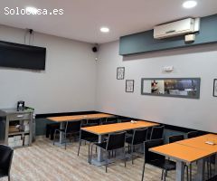 Bar muy bien situado todo montado con terraza