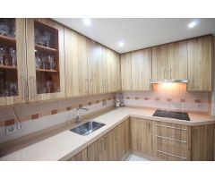 EN VENTA PISO CON TRES DORMITORIOS