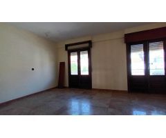 Casa 4 dormitorios en Avenida de Aeropuerto
