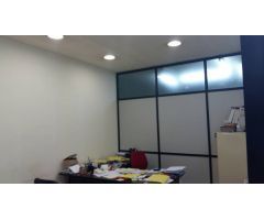 LOCAL COMERCIAL EN VENTA DIÁFANO CON TIENDA, ALMACÉN Y OFICINA EN ZONA OMS I DE PRAT