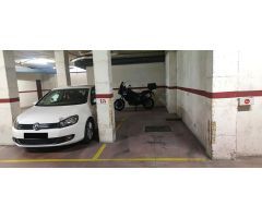 ¡GANGA! PARKING PARA COCHE MEDIANO EN LA FONT DELS CAPELLANS