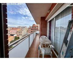 Piso seminuevo en venta en Sagrada Familia con  3 hab. parking incluido, ascensor y balcon