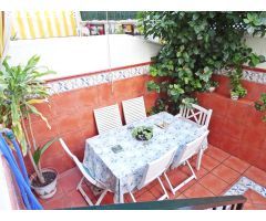 Chalet Adosado en urbanización cerrada zona Teatinos