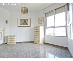 Piso en  La Aurora - Avda Andalucia con garaje.
