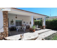 Estupendo Chalet en parcela urbana. Aguasol