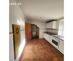 CASA EN EL SALOBRAL 4 DORMITORIOS Y DOS BAÑOS CON GARAJE