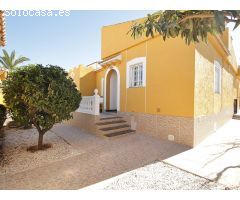 VILLA SEMI INDEPENDIENTE EN LA SIESTA - TORREVIEJA