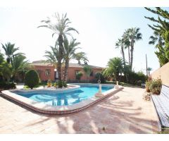 Chalet en Urb. San Luis - Torrevieja