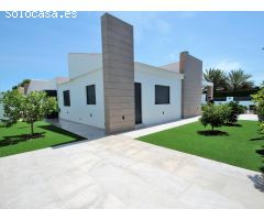 VILLA SEMI INDEPENDIENTE EN LA SIESTA - TORREVIEJA