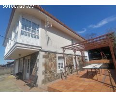 Chalet en Venta en Valdoviño, La Coruña