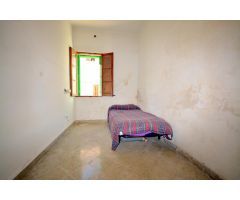 Casa con Proyecto y Licencia de Obra Aprobados en el Centro de Inca