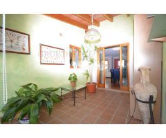 Chalet Adosado, con garaje para 3 coches con 2 terraza, en Son Espanyolet