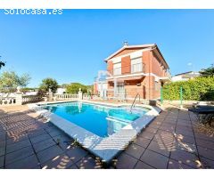Chalet en Venta en Llagostera, Girona