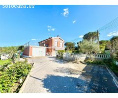 Chalet en Venta en Llagostera, Girona