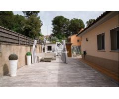 Chalet en Venta en Sevares, Barcelona