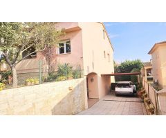 Chalet en Venta en Mont-ras, Girona