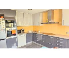 Chalet en Venta en Mont-ras, Girona