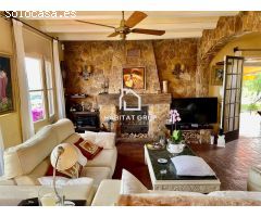 Chalet en Venta en Castell-Platja dAro, Girona