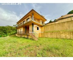 Chalet en Venta en Girona, Girona