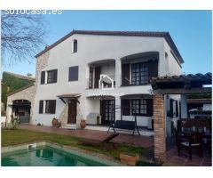 Chalet en Venta en Castell-Platja dAro, Girona