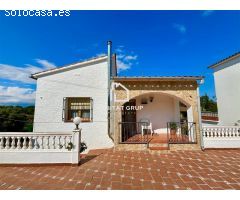 Chalet en Venta en Llagostera, Girona